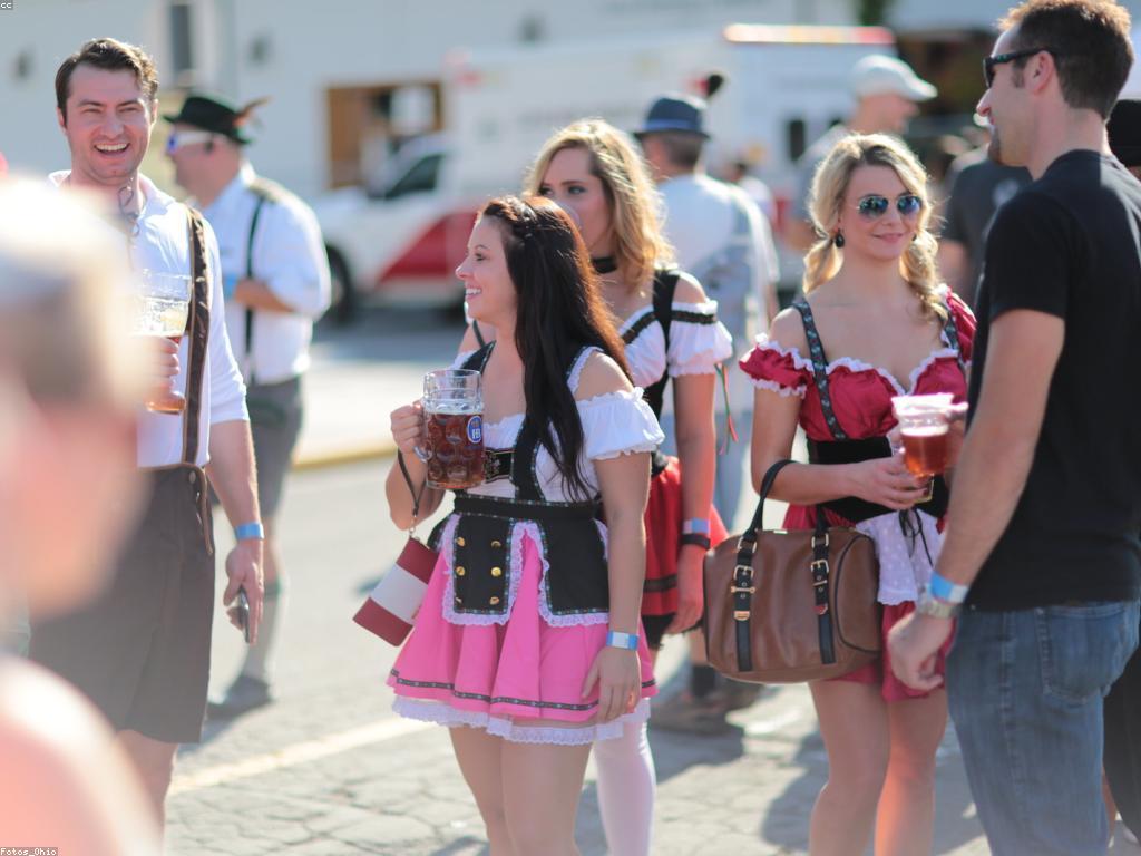 សារៈសំខាន់នៃទំនាក់ទំនងសង្គមក្នុងការអភិវឌ្ឍសង្គម